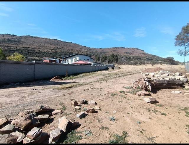 LAND FOR SALE IN BALMORAL